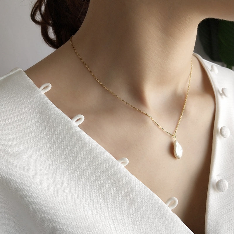 Pearl pendant necklace - adorables